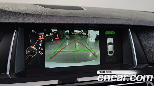 BMW 5-Series 2015 — photo 18
