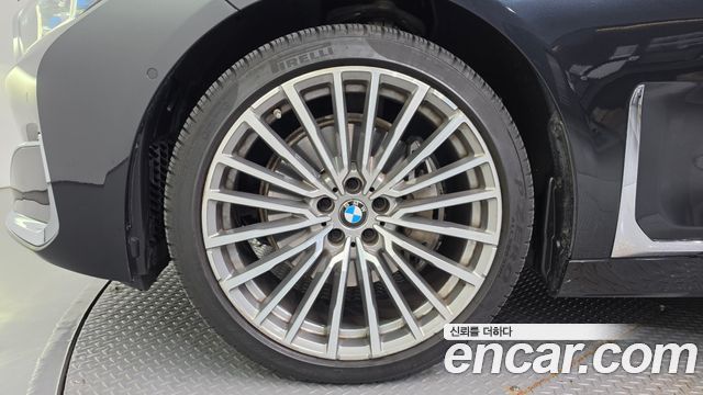 BMW 7-Series 2022 — photo 5
