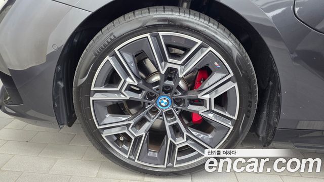 BMW 5-Series 2024 — photo 5