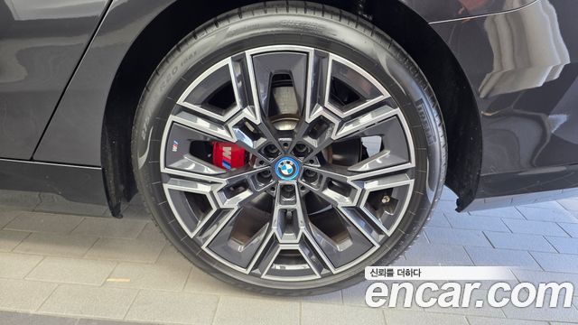 BMW 5-Series 2024 — photo 7