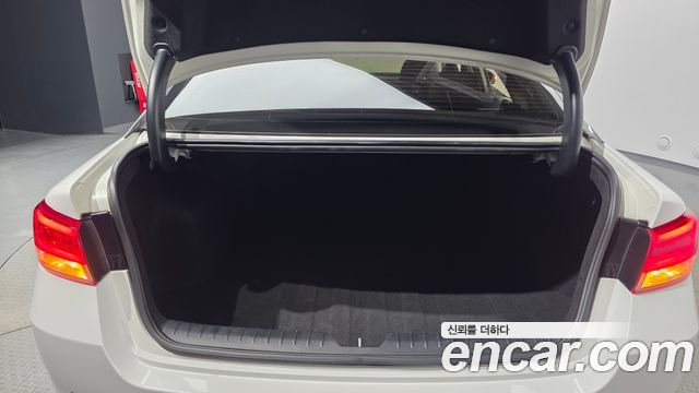 Kia K5 2016 — photo 24