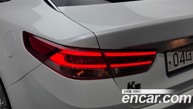 Kia K5 2016 — photo 9