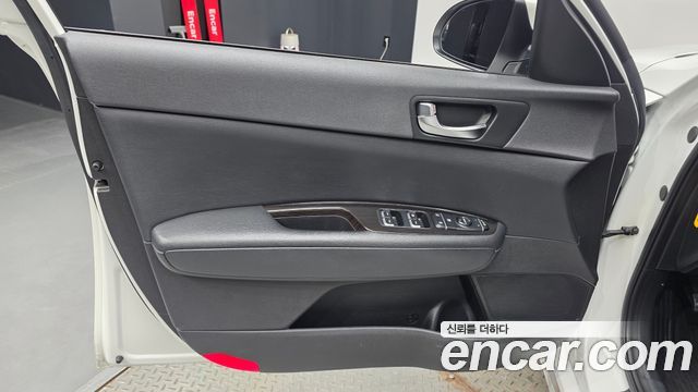 Kia K5 2016 — photo 14