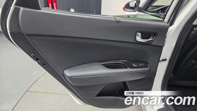 Kia K5 2016 — photo 15
