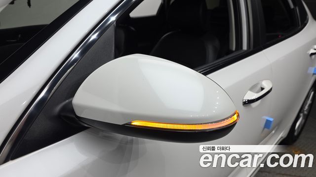 Kia K5 2016 — photo 30
