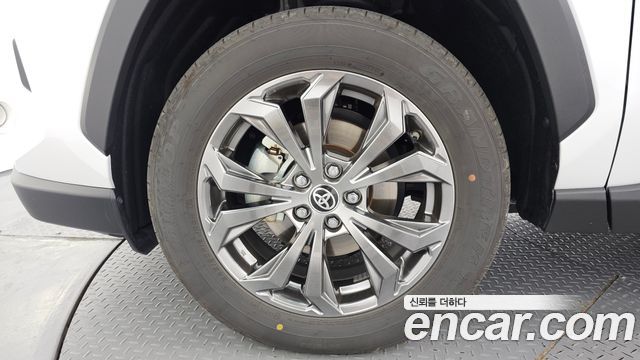 Toyota RAV4 2025 — photo 5