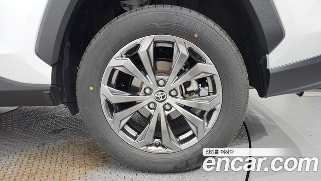 Toyota RAV4 2025 — photo 7