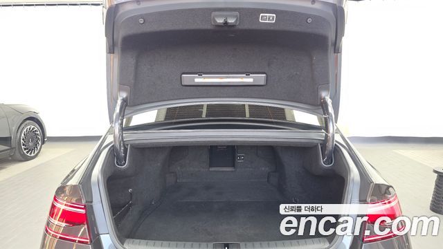Genesis G90 2022 — photo 26