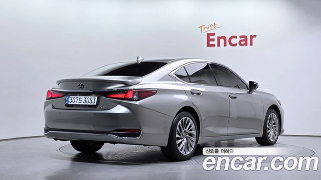 Lexus ES 2025 — photo 2