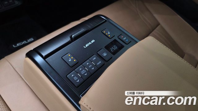 Lexus ES 2025 — photo 33