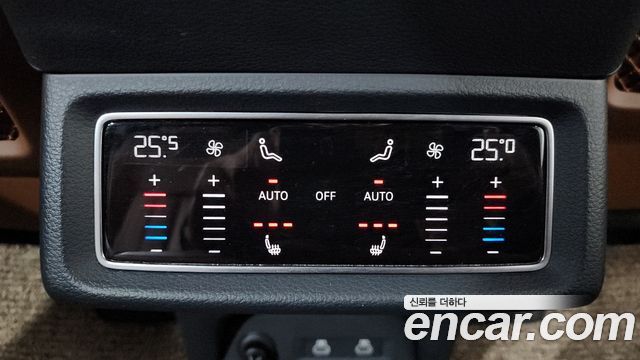 Audi Q8 e-tron 2024 — photo 32
