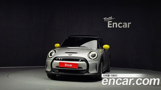 Mini Cooper 2024 — photo 3
