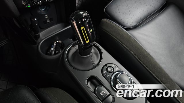 Mini Cooper 2024 — photo 9
