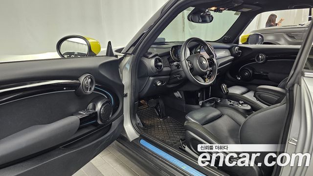 Mini Cooper 2024 — photo 10