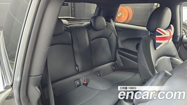 Mini Cooper 2024 — photo 12