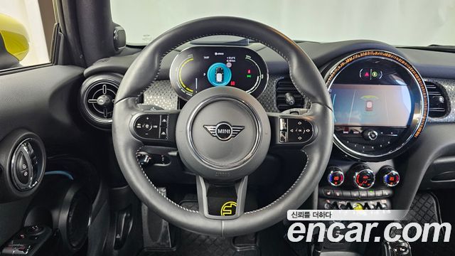 Mini Cooper 2024 — photo 13