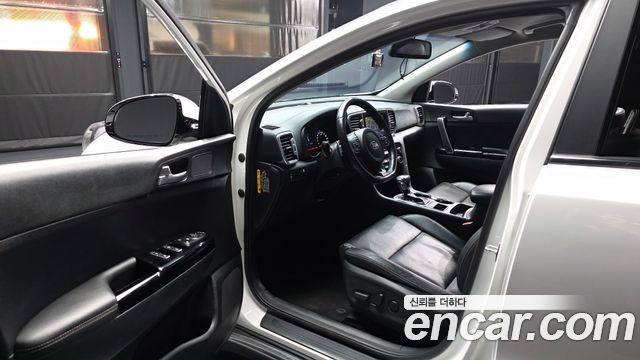 Kia Sportage 2016 — photo 13