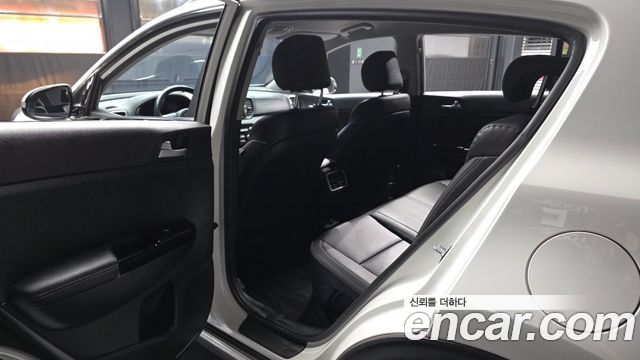 Kia Sportage 2016 — photo 16