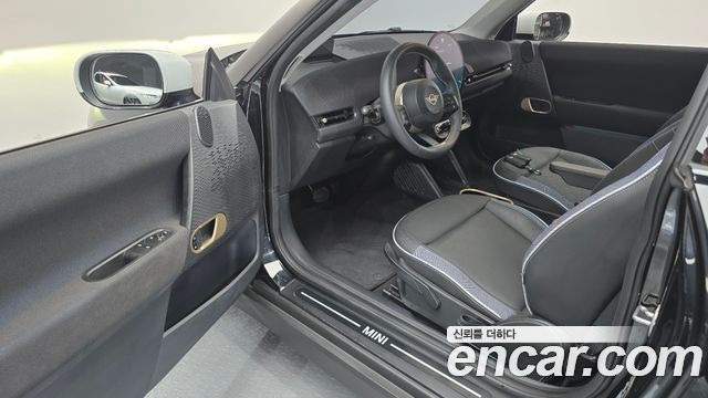 Mini Cooper 2024 — photo 13