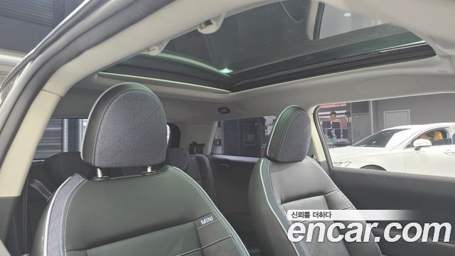 Mini Cooper 2024 — photo 26