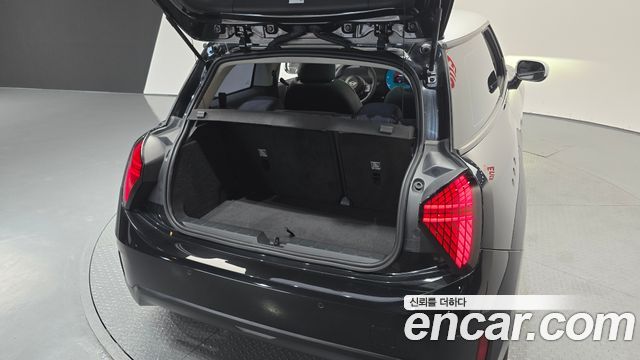 Mini Cooper 2024 — photo 27