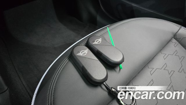 Mini Cooper 2024 — photo 32
