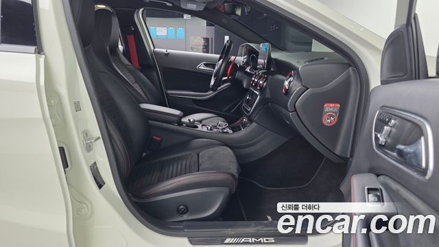 Mercedes-Benz A-Class 2018 — photo 17