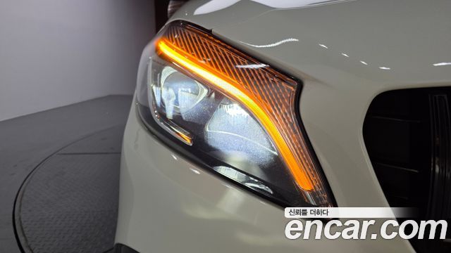 Mercedes-Benz A-Class 2018 — photo 8