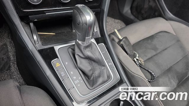 Volkswagen Golf 2015 — photo 12