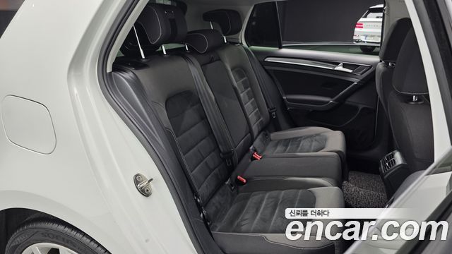Volkswagen Golf 2015 — photo 17
