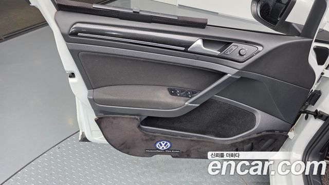Volkswagen Golf 2015 — photo 14