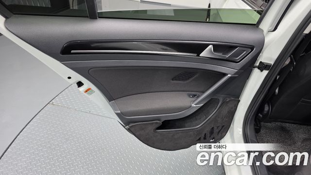 Volkswagen Golf 2015 — photo 15