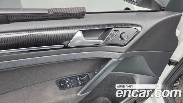 Volkswagen Golf 2015 — photo 28