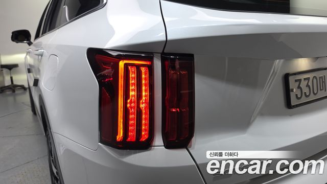 Kia Sorento 2023 — photo 9