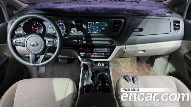 Kia Canival 2019 — photo 10