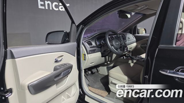 Kia Canival 2019 — photo 13