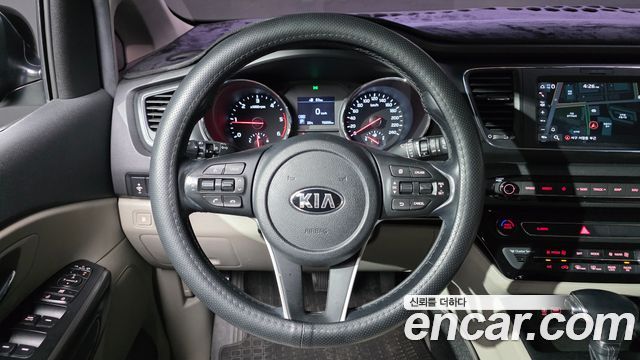Kia Canival 2019 — photo 20