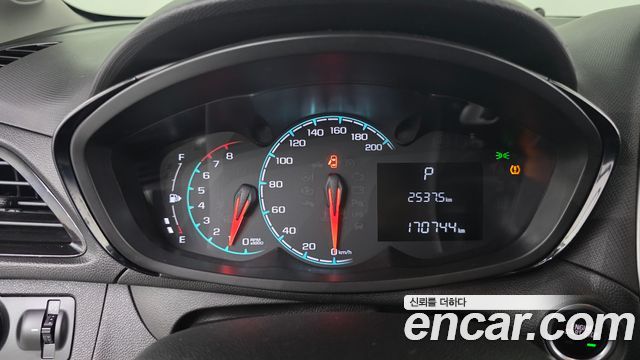 Chevrolet Korea Spark 2017 — photo 11