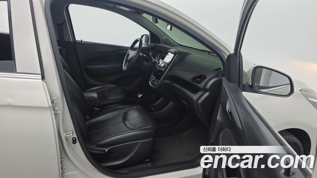 Chevrolet Korea Spark 2017 — photo 16