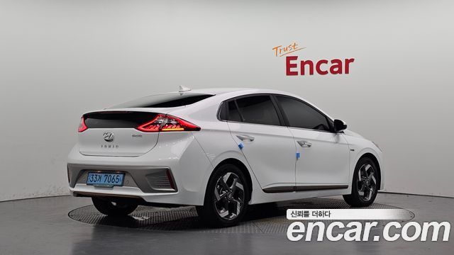 Hyundai Ioniq 2018 — photo 2
