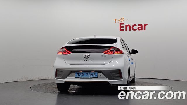 Hyundai Ioniq 2018 — photo 4