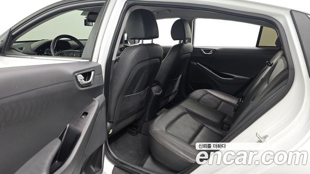 Hyundai Ioniq 2018 — photo 18