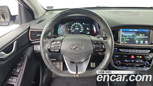 Hyundai Ioniq 2018 — photo 19