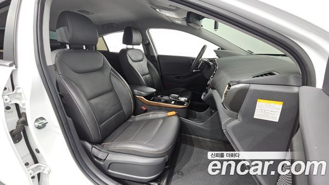 Hyundai Ioniq 2018 — photo 16