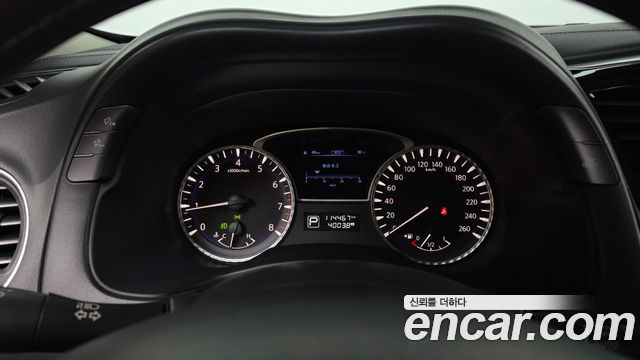 Infiniti QX60 2017 — photo 11