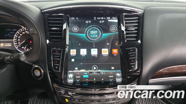 Infiniti QX60 2017 — photo 20