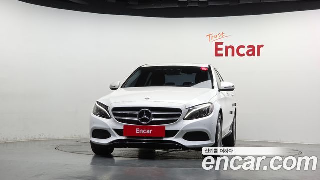 Mercedes-Benz C-Class 2018 — photo 3