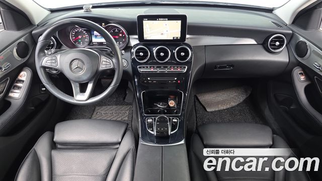 Mercedes-Benz C-Class 2018 — photo 10