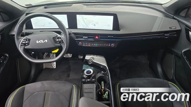 Kia EV6 2023 — photo 10