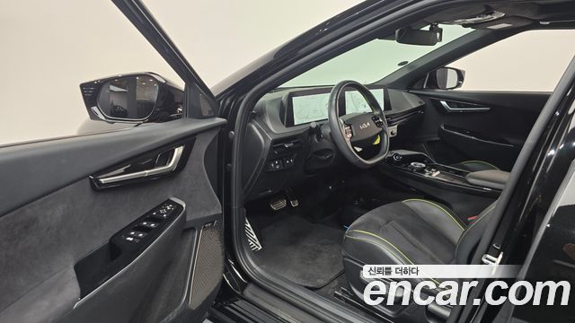 Kia EV6 2023 — photo 13